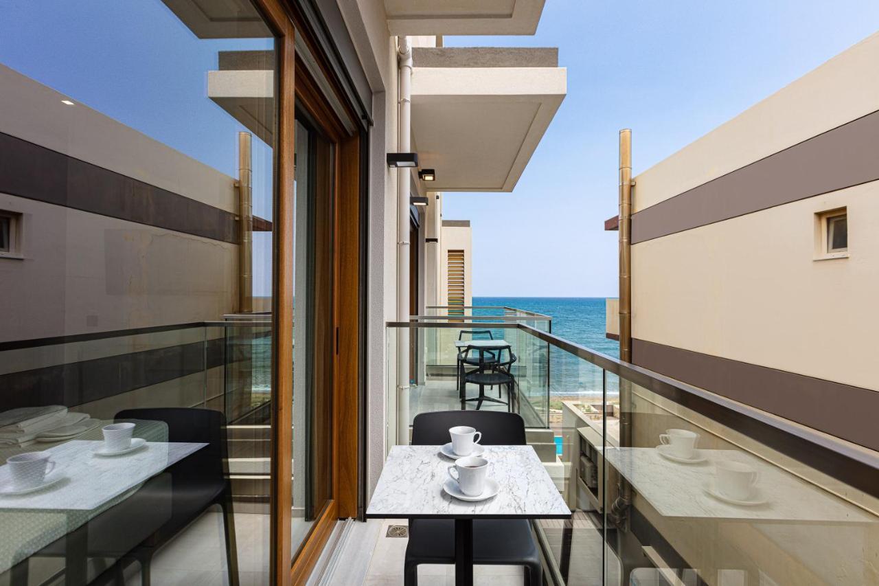 North Coast Seaside Suites Rétino Exterior foto
