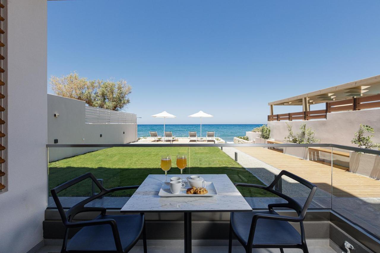 North Coast Seaside Suites Rétino Exterior foto