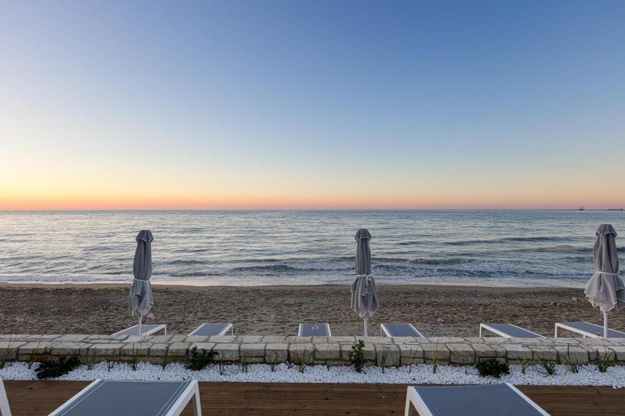 North Coast Seaside Suites Rétino Exterior foto